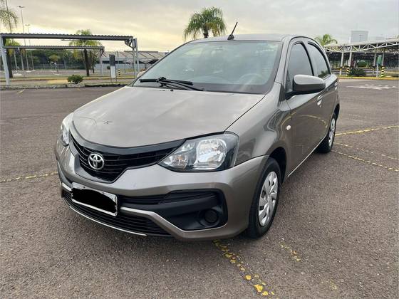 TOYOTA ETIOS 1.3 X 16V FLEX 4P AUTOMÁTICO TOYOTA ETIOS 1.3 X 16V FLEX 4P AUTOMÁTICO